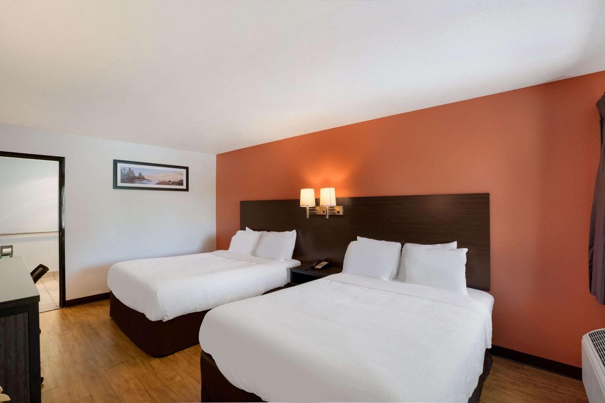 Quality Inn & Suites Junction Exteriör bild