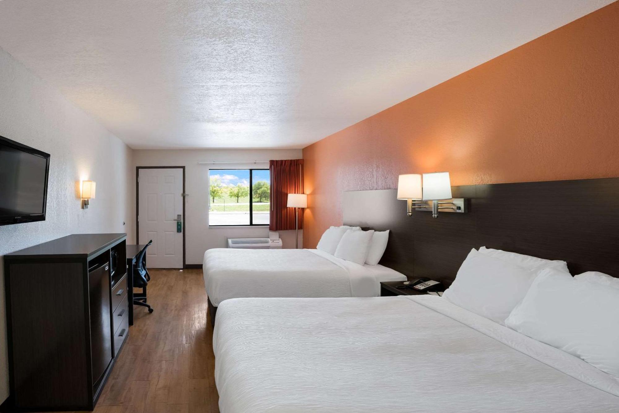 Quality Inn & Suites Junction Exteriör bild
